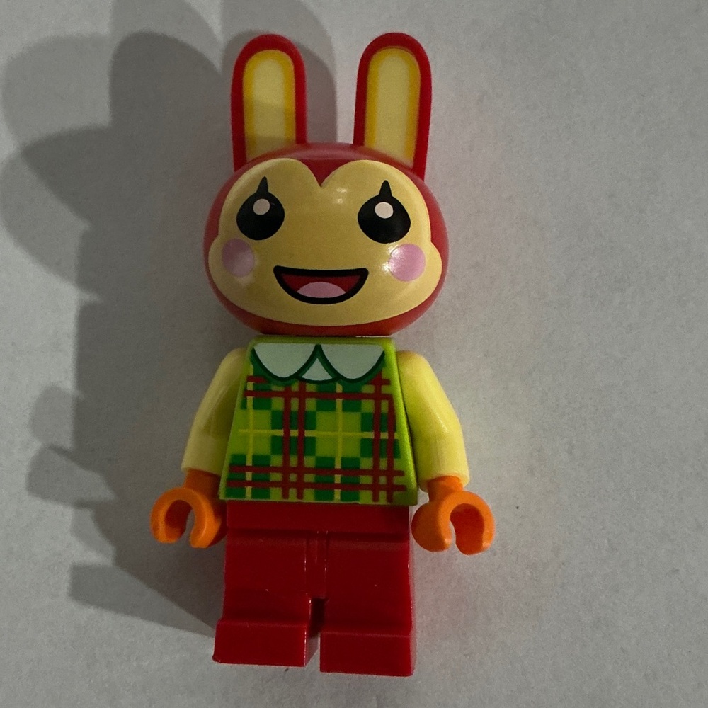 Lego Bunnie 77047 Animal Crossing Minifigure
